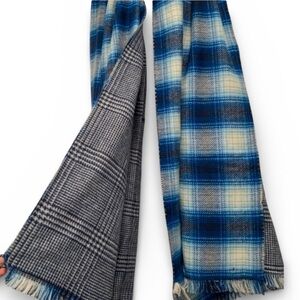 ❤️ GAP Fringe Blue White Plaid Scarf Blanket